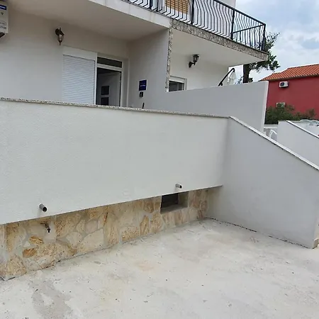 With A Parking Space Pirovac, Sibenik - 19931 公寓 *