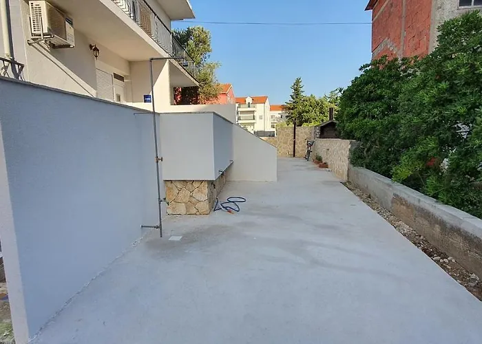 Apartamento With A Parking Space Pirovac, Sibenik - 19931