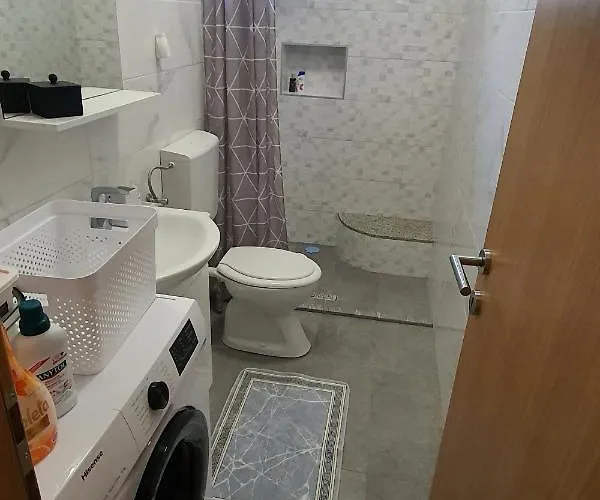 Apartamento With A Parking Space Pirovac, Sibenik - 19931 Pirovac